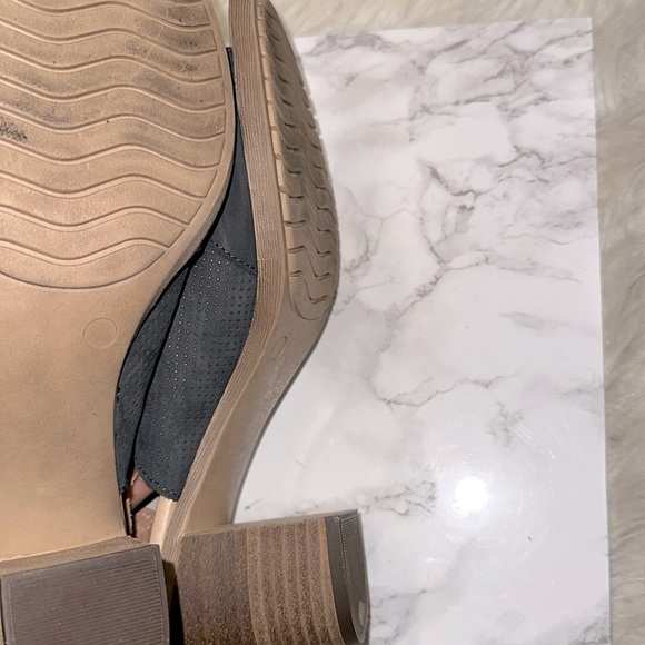 Sophia Milano size 10 leather block heel sandals - Picture 9 of 9